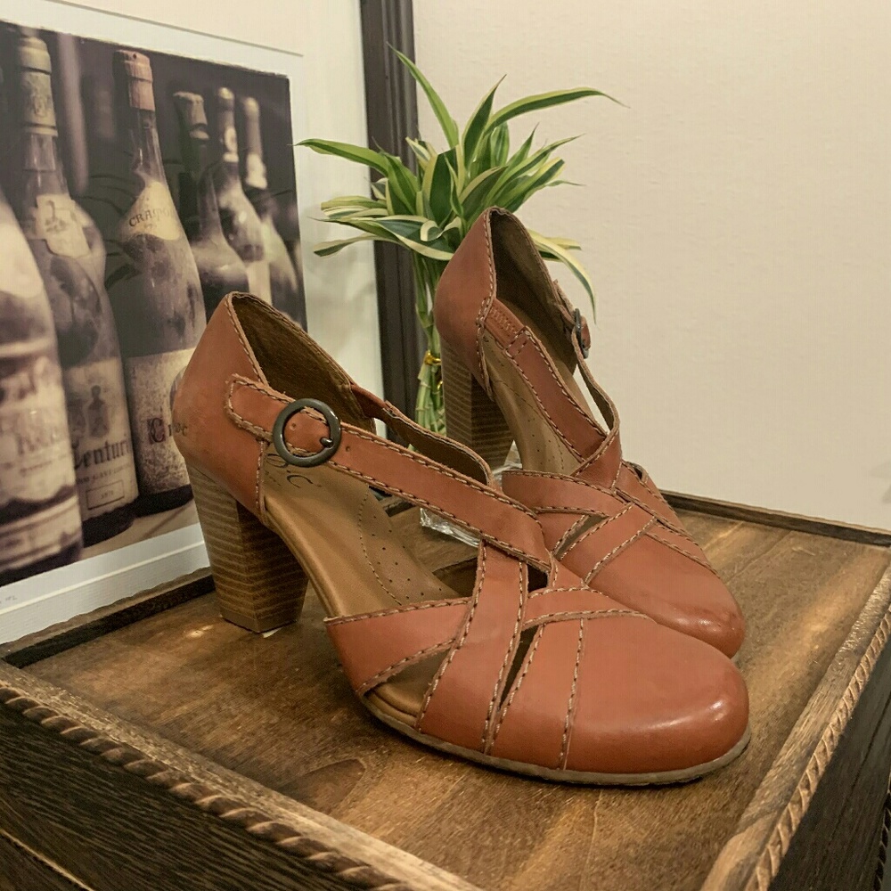 B.O.C Carmel close toe heels